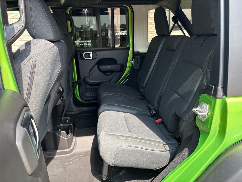 2025 Jeep Wrangler 4-door WillysImage 4