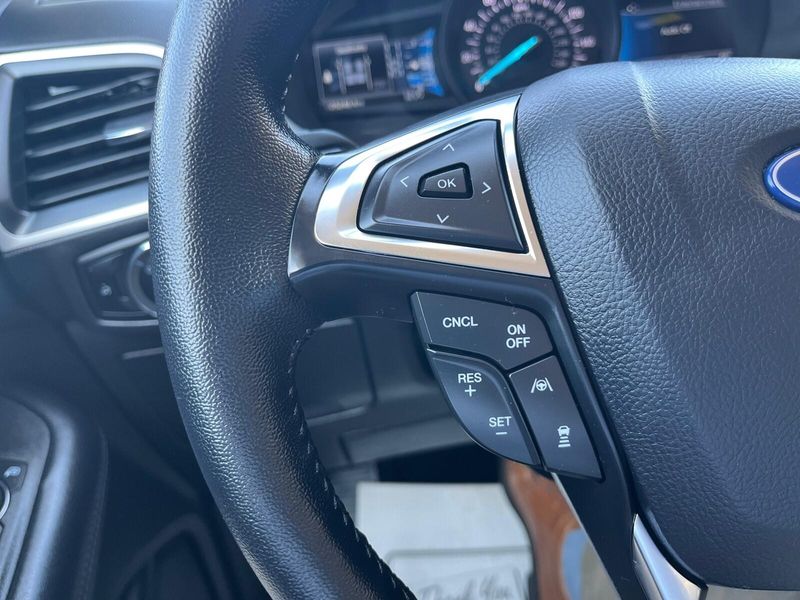 2024 Ford Edge SELImage 23