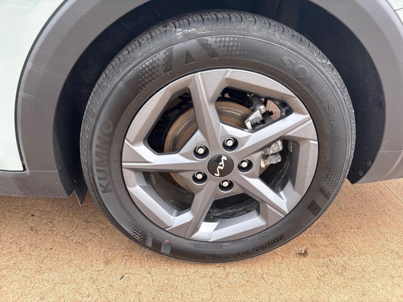 Used 2025 Kia K4 LXImage 11