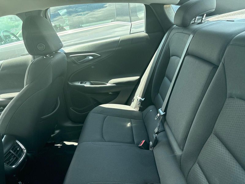 2022 Chevrolet Malibu LTImage 5