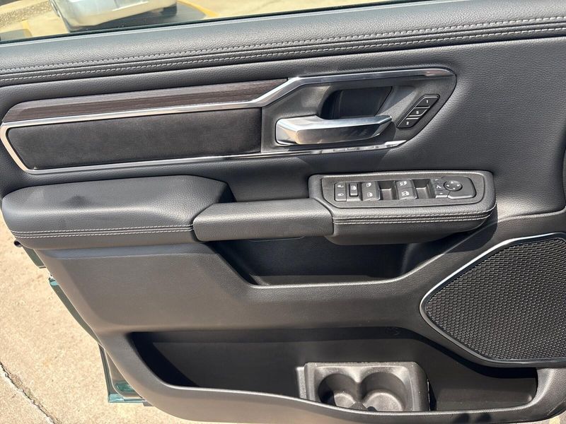 New 2027 RAM 1500 Laramie Crew Cab 4x4 5