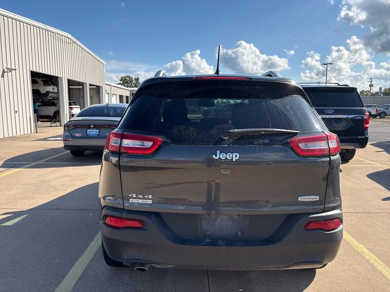 Used 2015 Jeep Cherokee Latitude AltitudeImage 4
