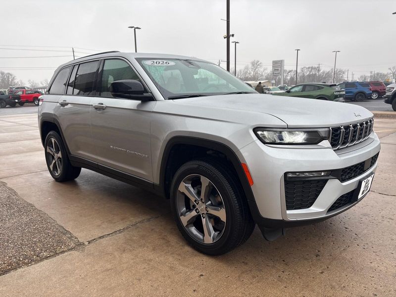 New 2026 Jeep Grand Cherokee Limited 4x4Image 7