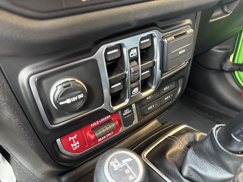2025 Jeep Wrangler 4-door WillysImage 18