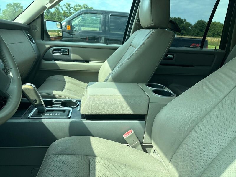 Used 2013 Ford Expedition EL LimitedImage 10