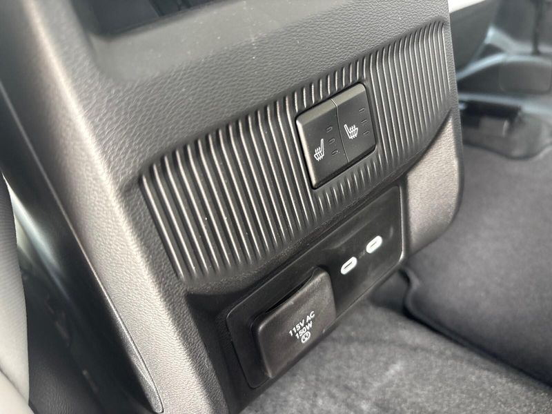 New 2026 Jeep Cherokee Overland 4x4Image 5