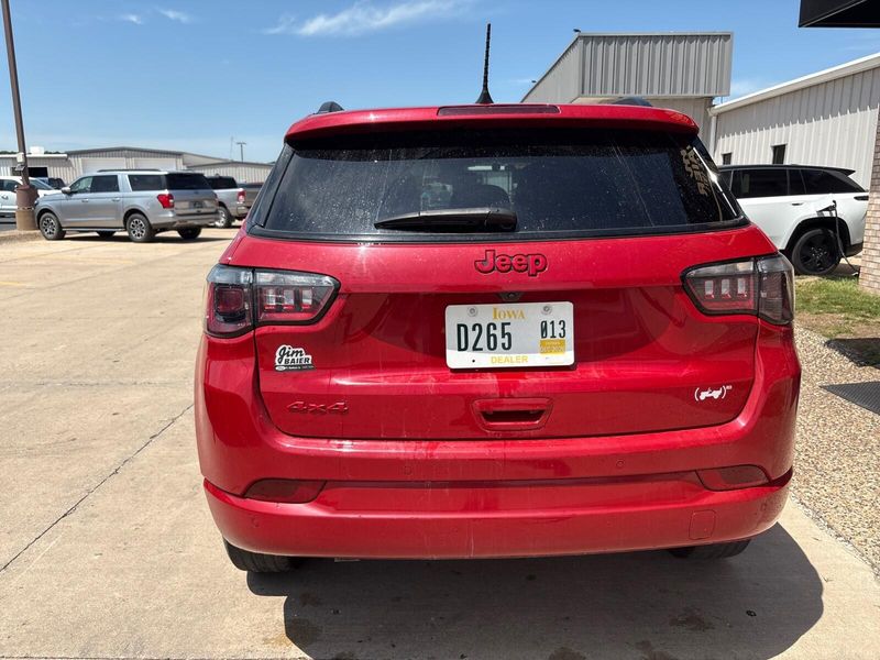 2023 Jeep Compass (RED) EditionImage 9