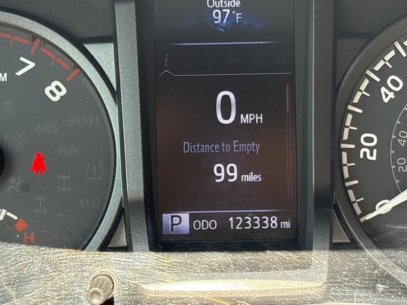 Used 2017 Toyota Tacoma TRD Off RoadImage 17