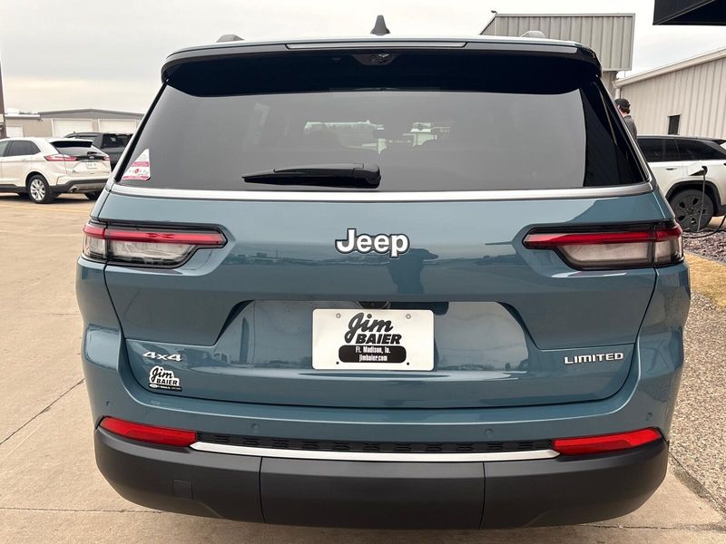 New 2026 Jeep Grand Cherokee L Limited 4x4Image 12