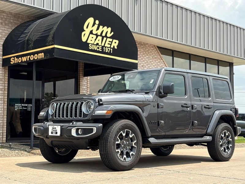 2025 Jeep Wrangler 4-door SaharaImage 1