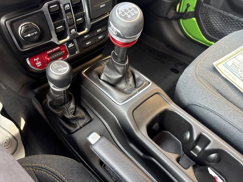 2025 Jeep Wrangler 4-door WillysImage 16