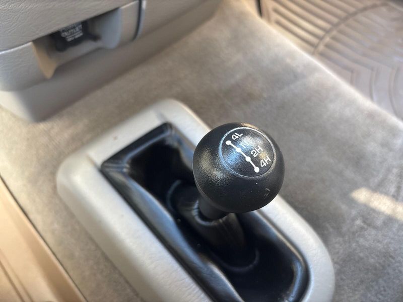 Used 2004 Dodge Ram 2500 SLTImage 17