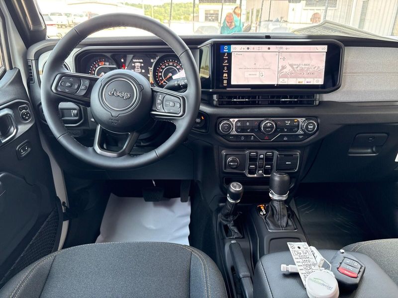 New 2026 Jeep Wrangler 4-door Sport SImage 5
