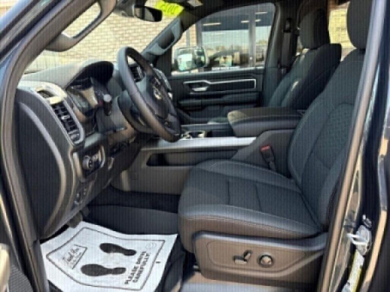 2025 RAM 1500 Big Horn Crew Cab 4x4 5