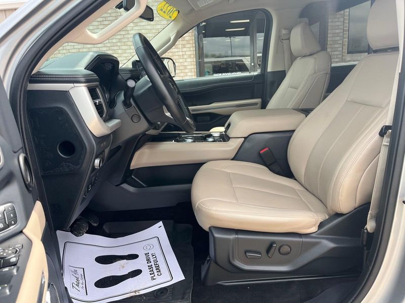 2022 Ford Expedition XLTImage 3