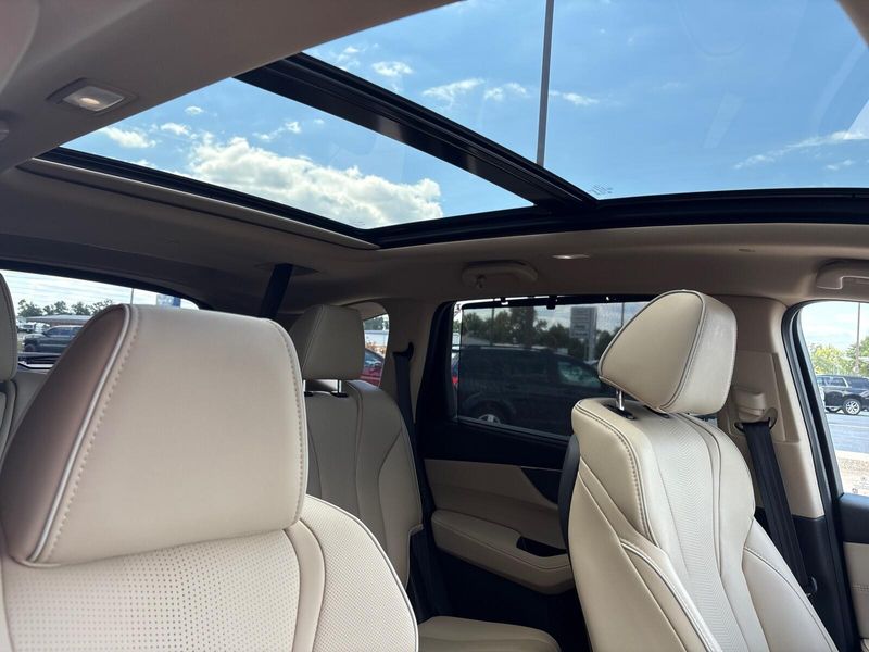 Used 2022 Acura MDX w/Advance PackageImage 10