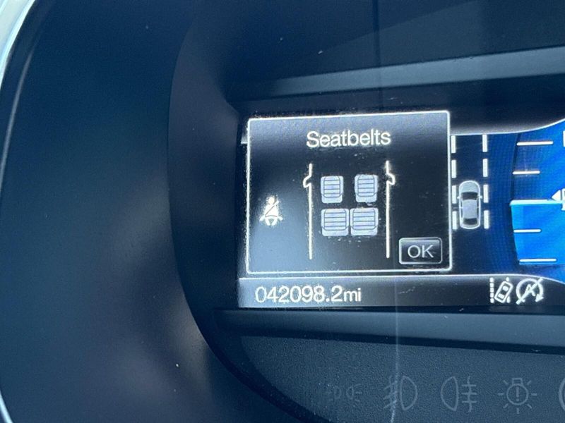 2023 Ford Edge SEL photo 16