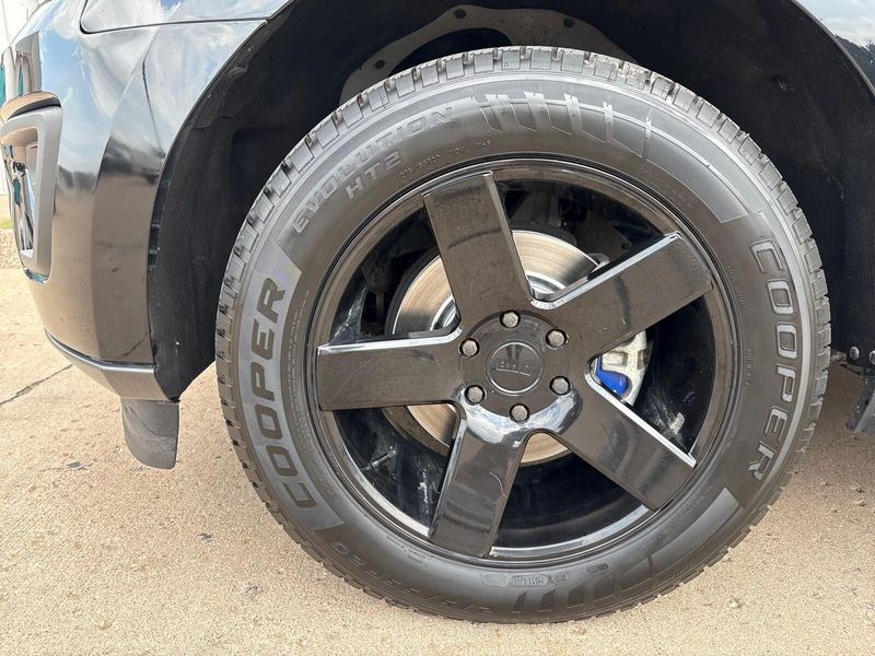 Used 2019 Ford Expedition XLTImage 13
