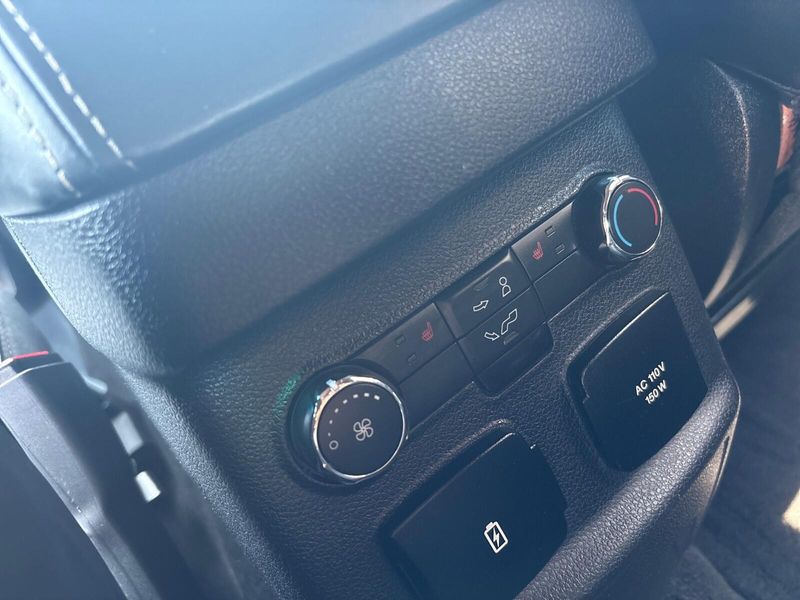 2019 Ford Explorer PlatinumImage 6