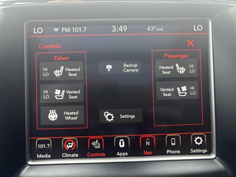 Used 2018 Jeep Grand Cherokee OverlandImage 25