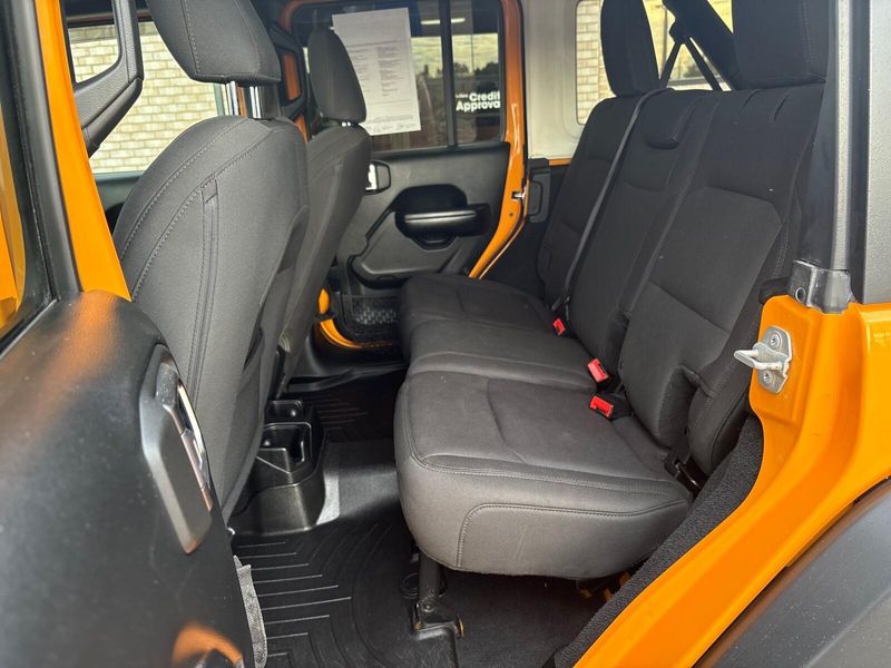 Used 2018 Jeep Wrangler Unlimited SportImage 4