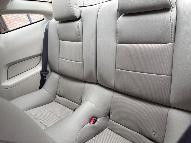 Used 2011 Ford Mustang V6Image 4