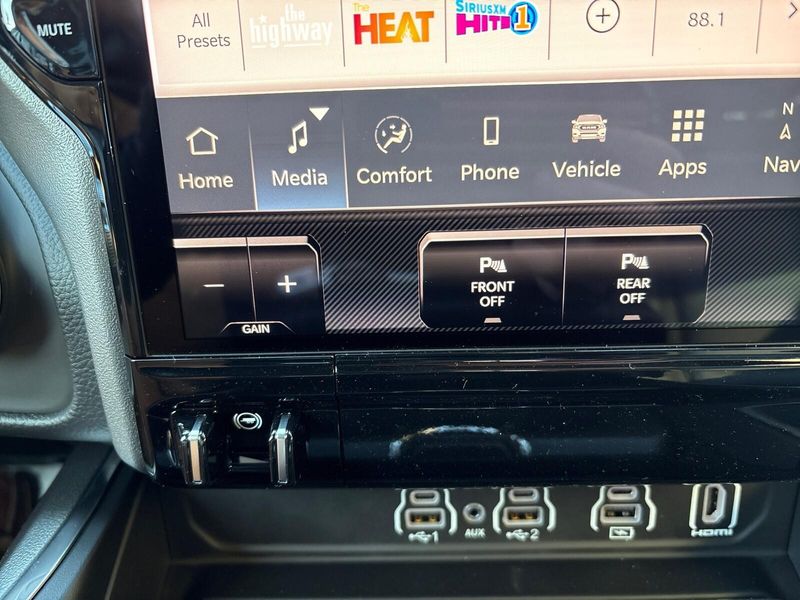 New 2026 RAM 1500 Laramie Crew Cab 4x4 5