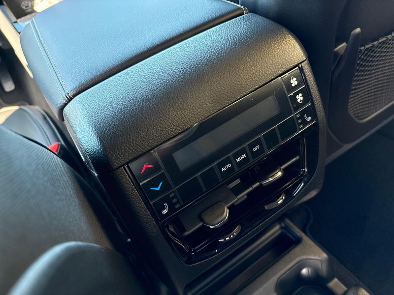 New 2025 Jeep Grand Cherokee L Limited 4x4Image 6