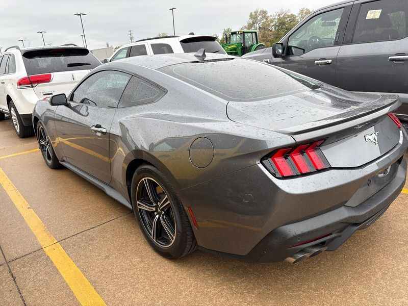 2024 Ford Mustang EcoBoostImage 6