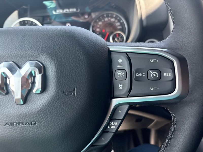 New 2025 RAM 1500 Big Horn Crew Cab 4x4 5