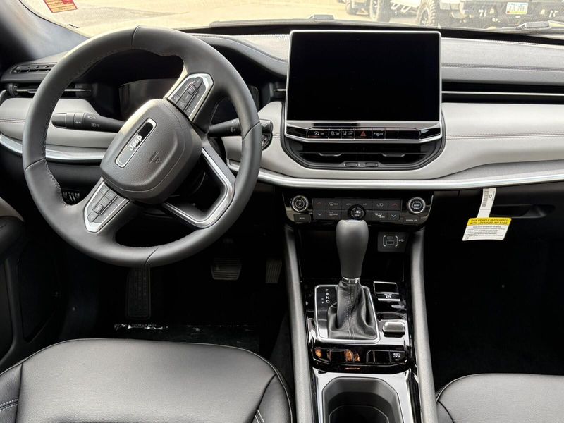 New 2026 Jeep Compass Limited 4x4Image 3