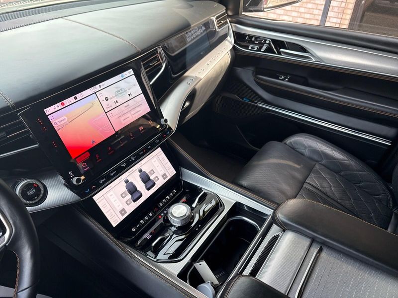 2022 Jeep Grand Wagoneer Series IIIImage 23