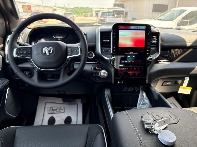 2025 RAM 1500 Laramie Crew Cab 4x4 5