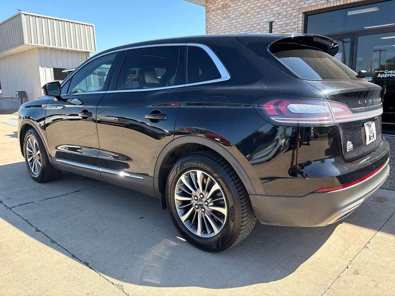 Used 2022 Lincoln Nautilus ReserveImage 13