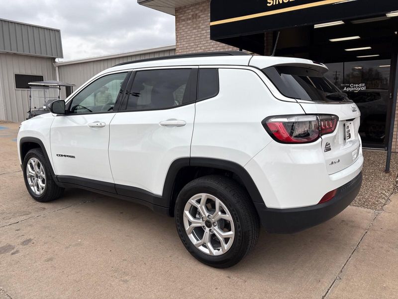 Used 2025 Jeep Compass LatitudeImage 10