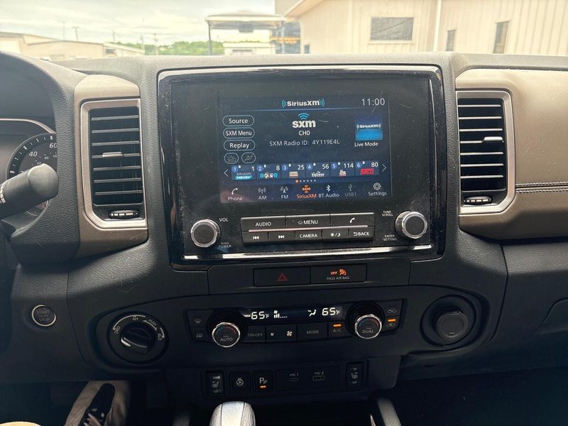 2022 Nissan Frontier SVImage 15