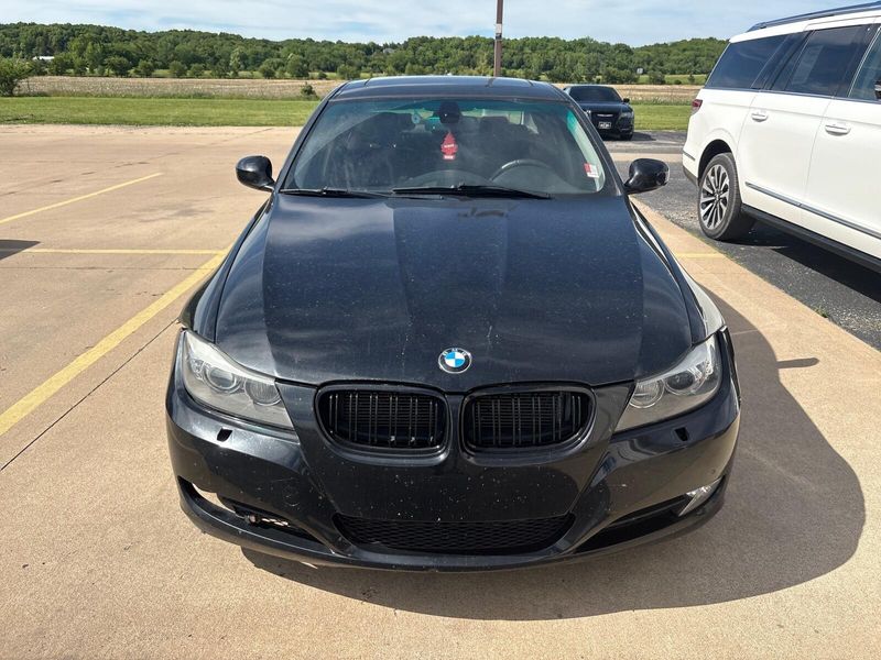 Used 2011 BMW 335i xDriveImage 10