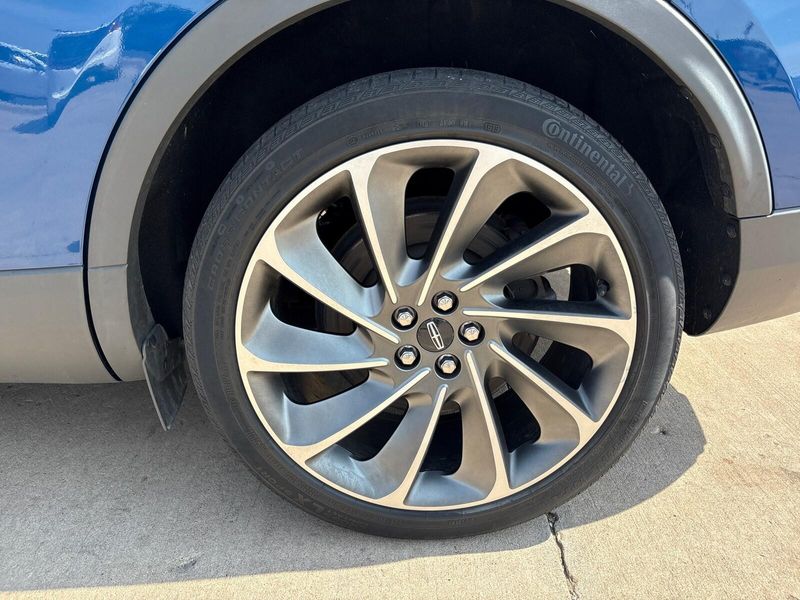 Used 2020 Lincoln Nautilus ReserveImage 16