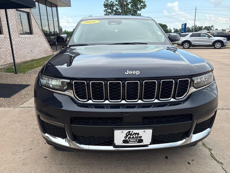 Used 2024 Jeep Grand Cherokee L LimitedImage 8