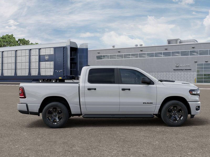 New 2026 RAM 1500 Express Crew Cab 4x4 5