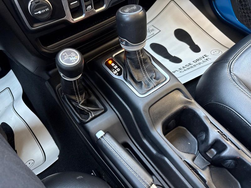 Used 2022 Jeep Wrangler 4xE Unlimited SaharaImage 18