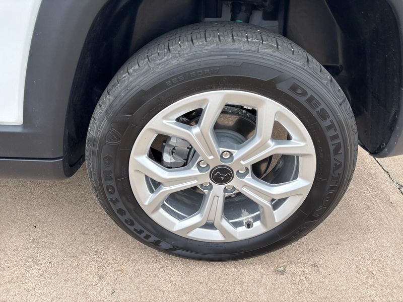 Used 2025 Jeep Compass LatitudeImage 11