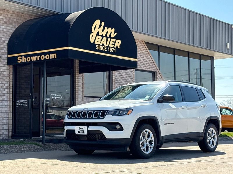 Used 2025 Jeep Compass LatitudeImage 1
