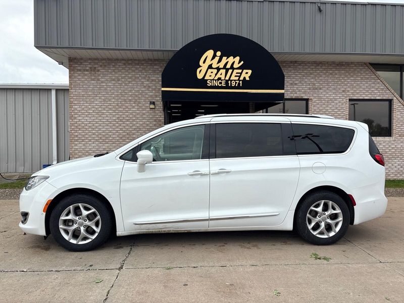 2020 Chrysler Pacifica Touring L PlusImage 2