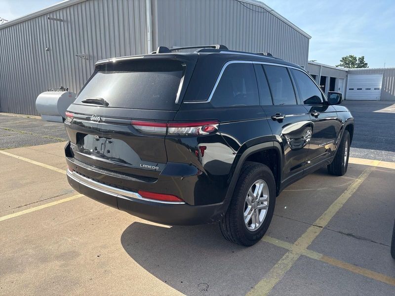 Used 2023 Jeep Grand Cherokee LaredoImage 7