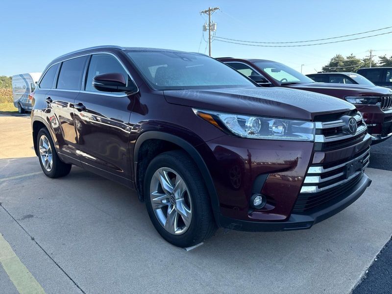 2019 Toyota Highlander Limited photo 3