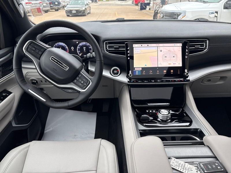 2026 Jeep Grand Wagoneer 4x4Image 6