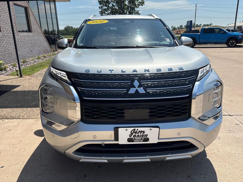Used 2024 Mitsubishi Outlander PHEV SELImage 8