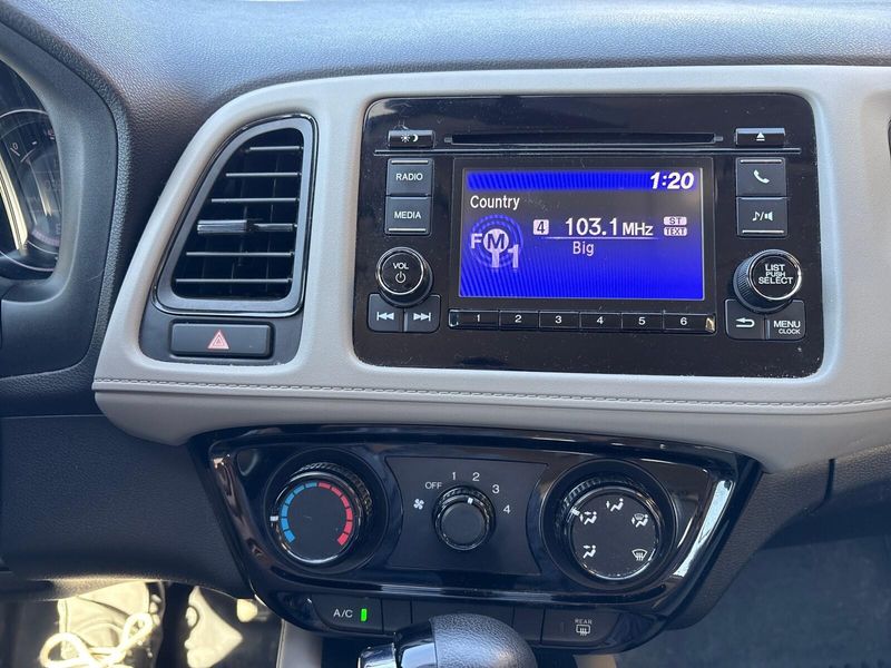 Used 2019 Honda HR-V LXImage 15