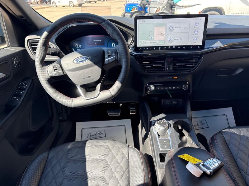 Used 2023 Ford Escape ST-Line EliteImage 5